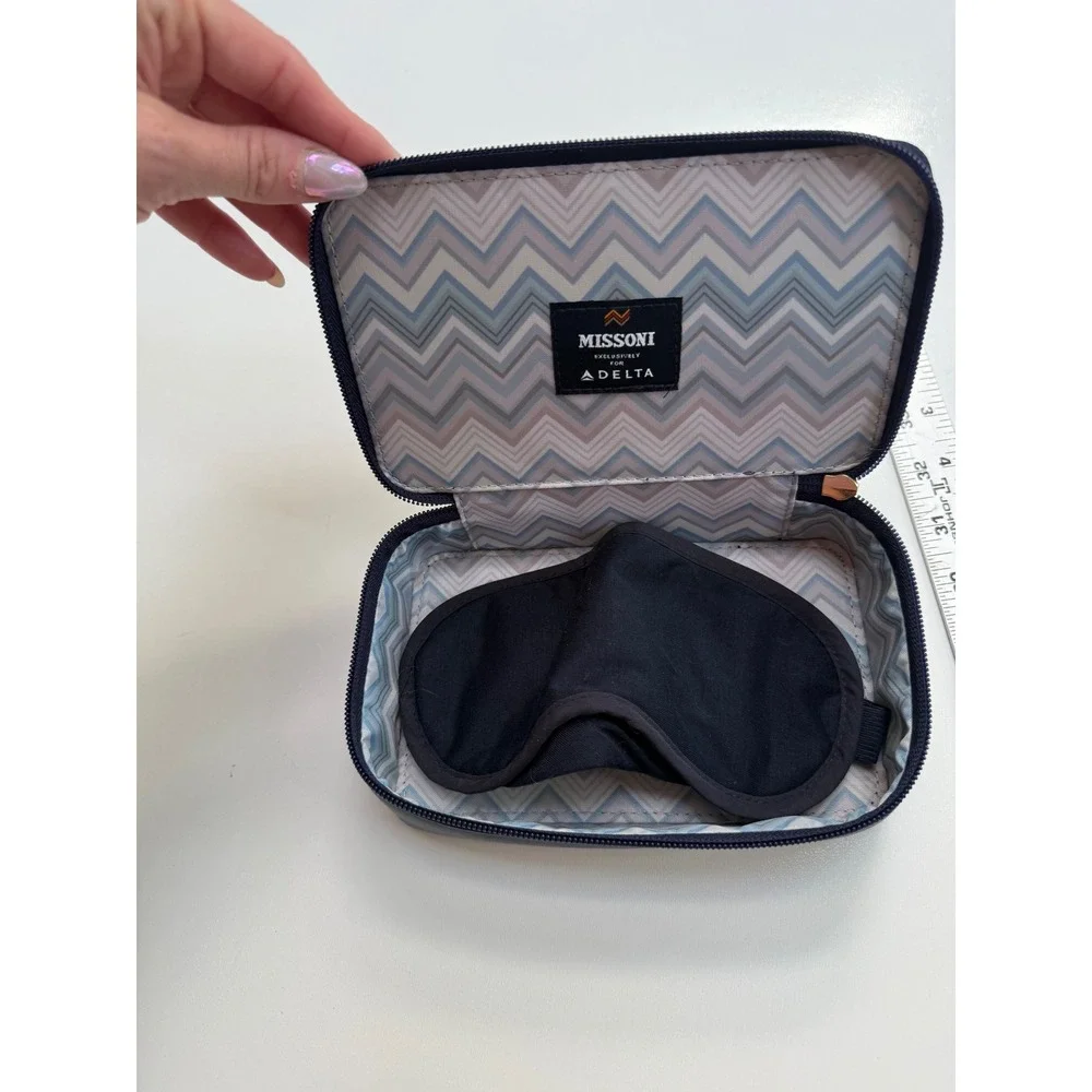 Missoni‎ for Delta Navy Blue Zigzag Amenity Kit Travel Case with Sleep Mask